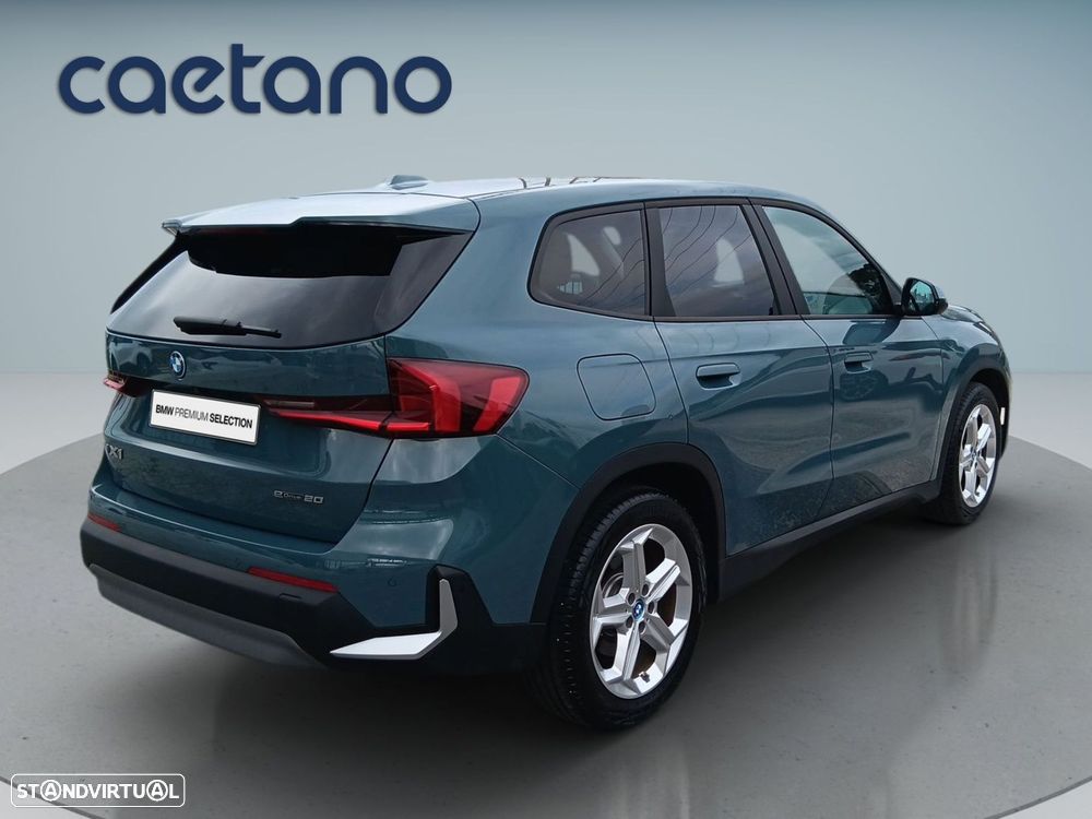 BMW iX1 eDrive20 - 8