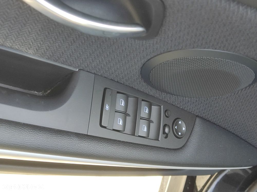 BMW Seria 3 320d DPF - 19