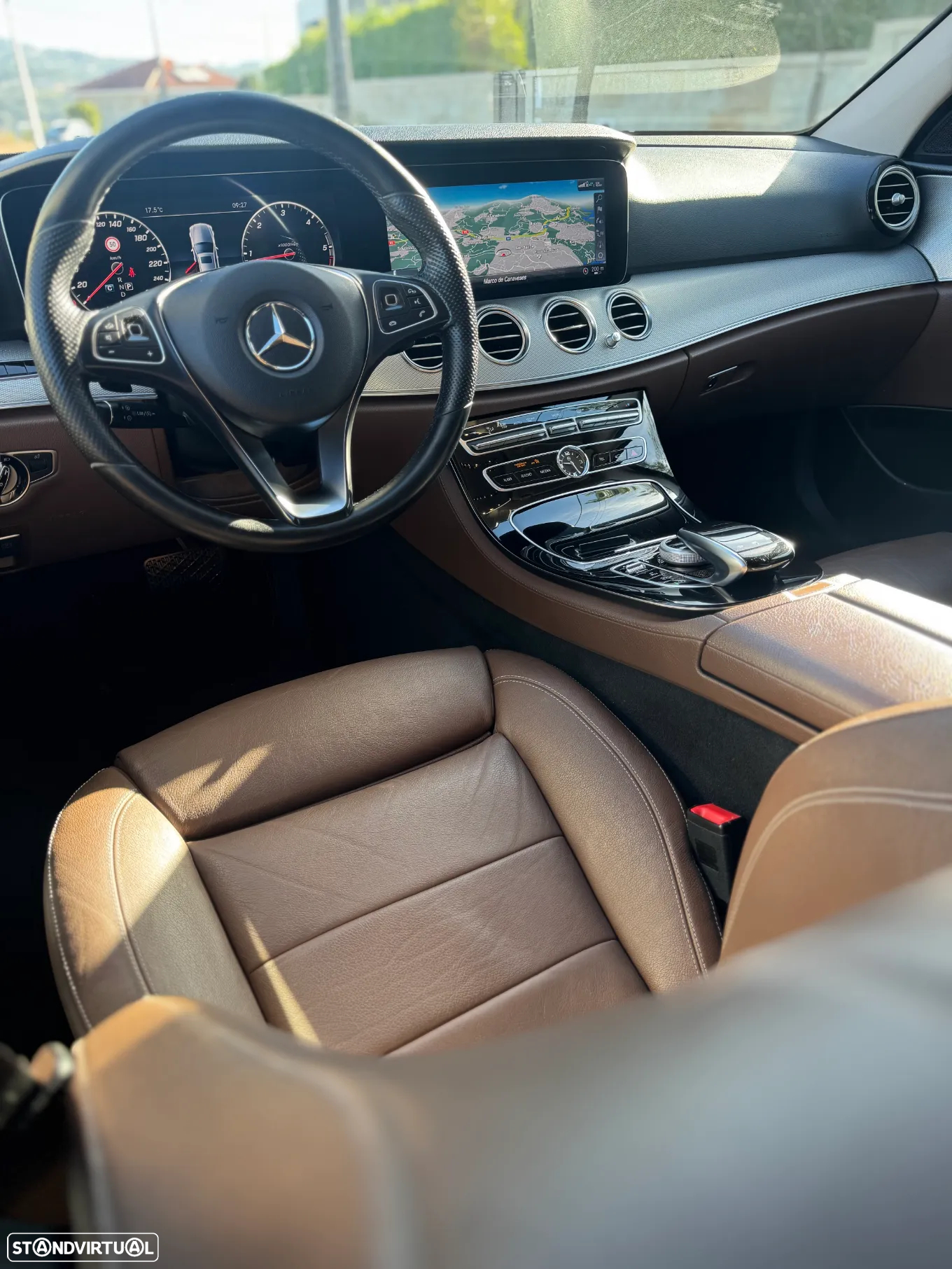 Mercedes-Benz E 220 d 4Matic 9G-TRONIC Exclusive - 18