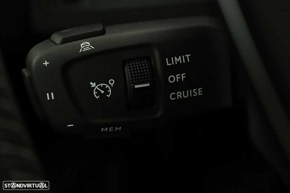 Peugeot 5008 1.2 PureTech Allure Pack EAT8 - 18