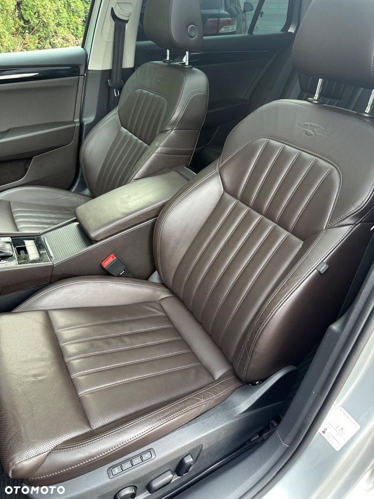 Skoda Superb 2.0 TDI DSG L&K - 22