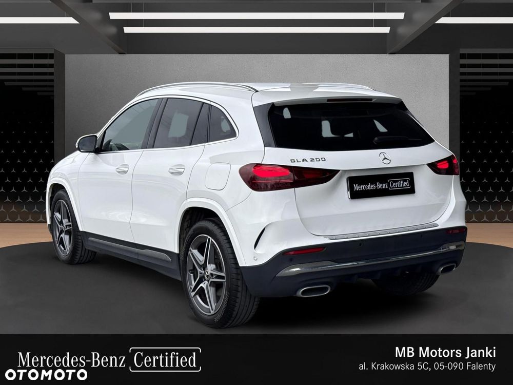 Mercedes-Benz GLA 200 AMG Line - 4