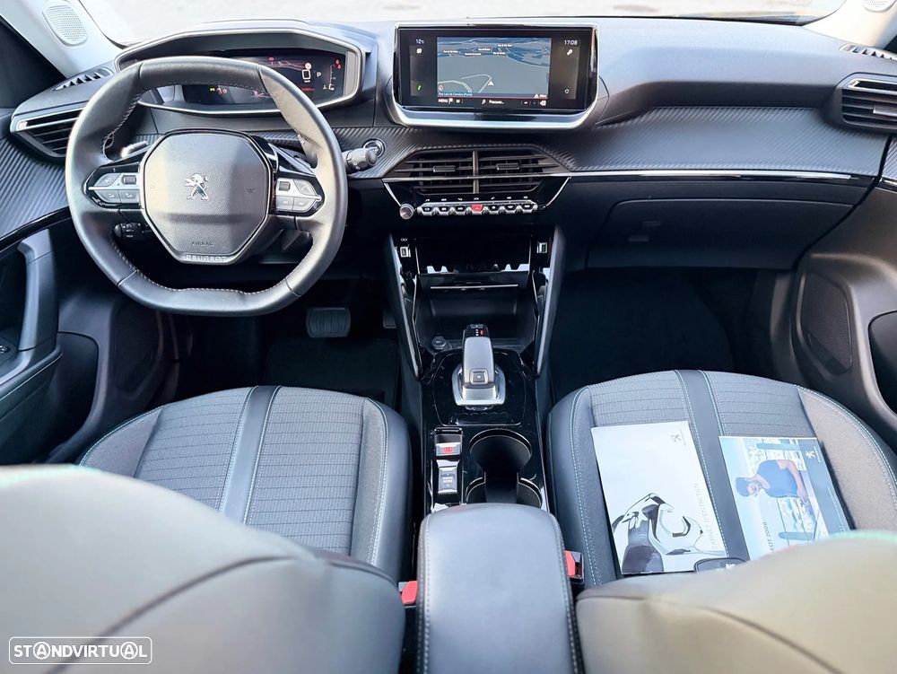 Peugeot 2008 1.2 PureTech Allure Pack EAT8 - 4