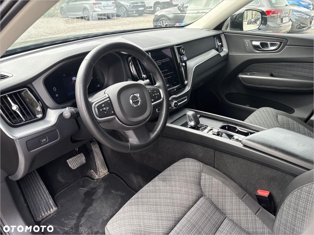 Volvo XC 60 B4 D AWD Core - 9