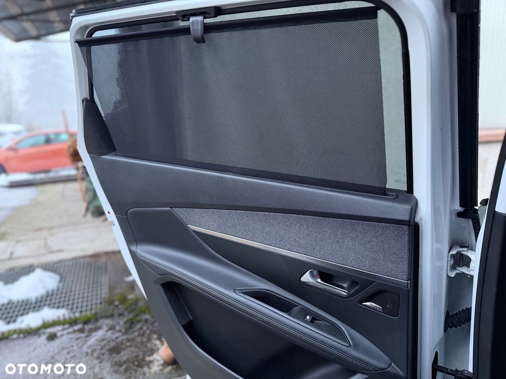 Peugeot 5008 2.0 BlueHDi Allure Pack S&S EAT8 - 29