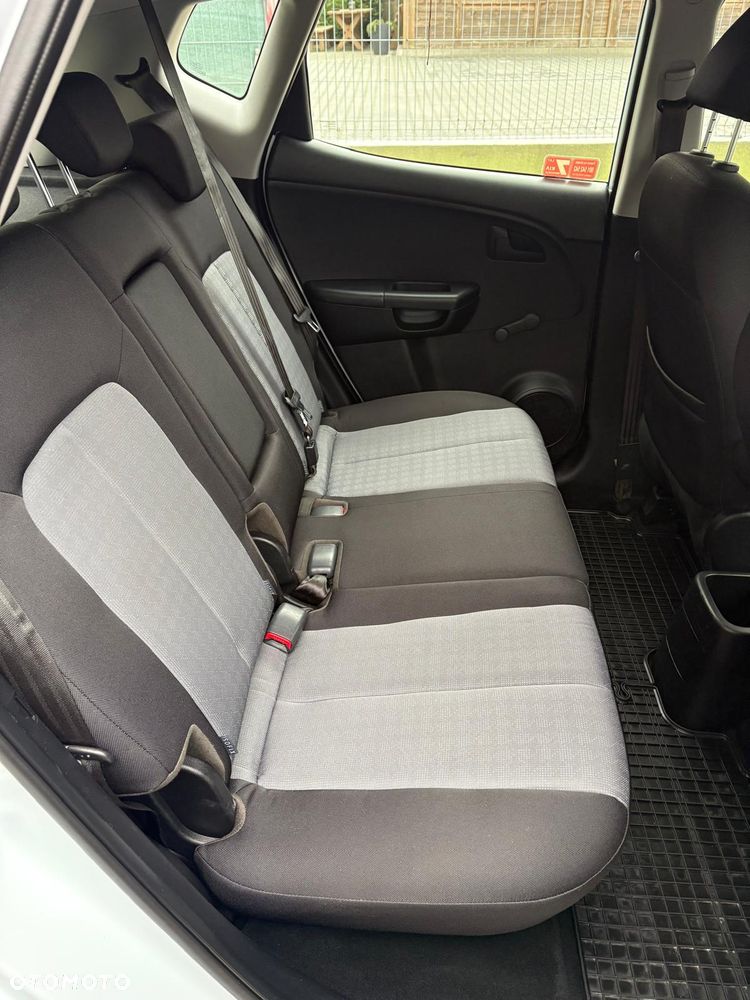 Kia Venga 1.6 M - 18