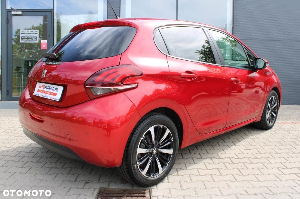Peugeot 208 - 6