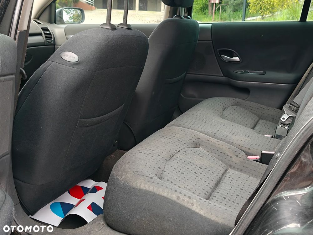Renault Laguna Grandtour 1.9 dCi Emotion - 8