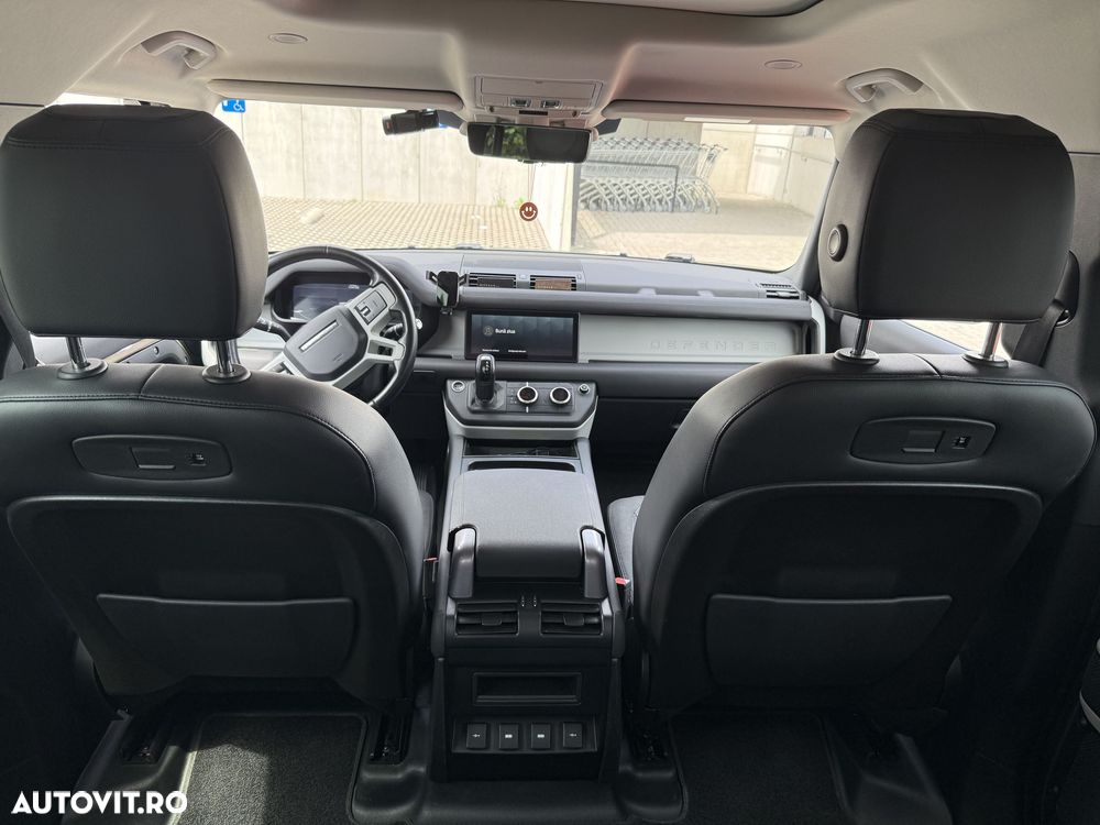 Land Rover Defender 110 2.0L D240 S - 10
