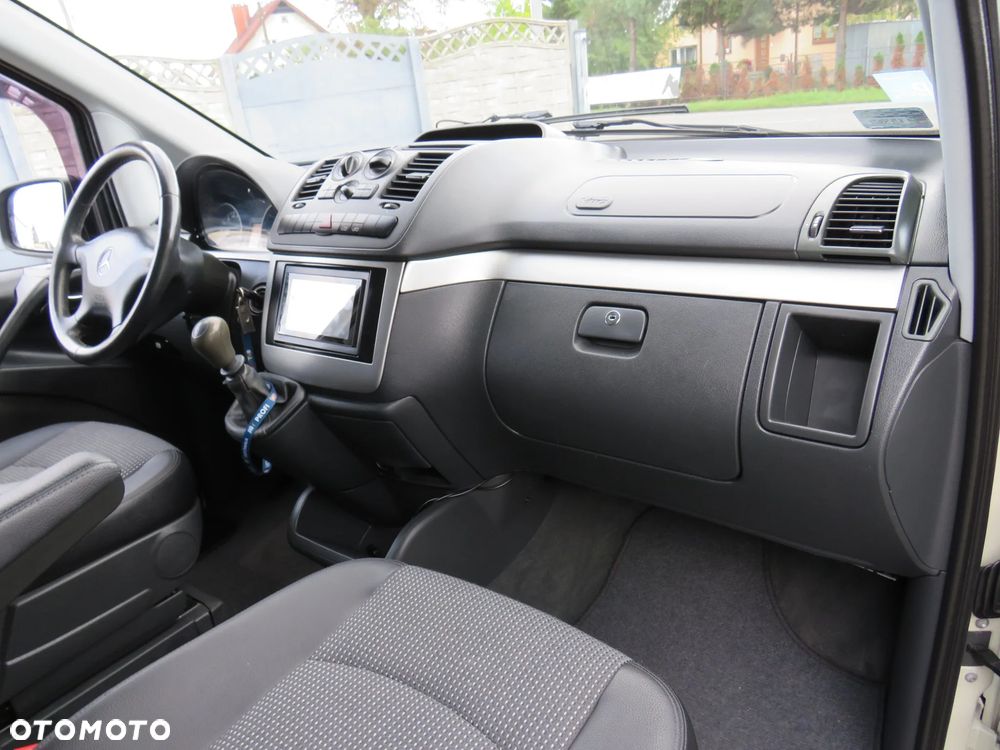 Mercedes-Benz Vito Univan 639.601 - 30