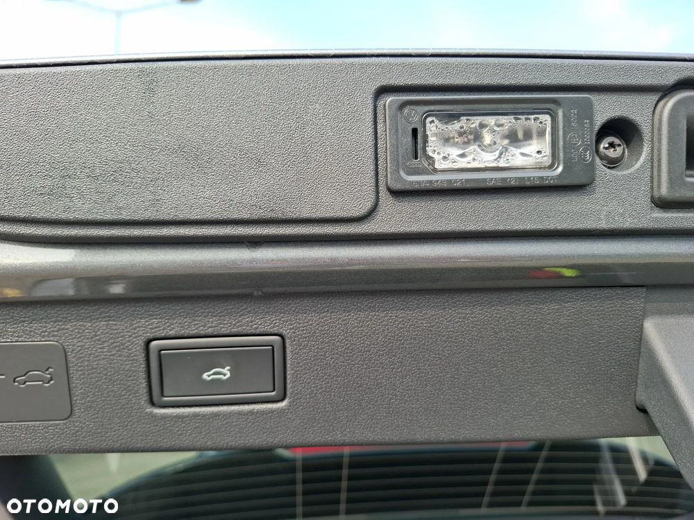 Volkswagen T-Roc - 19