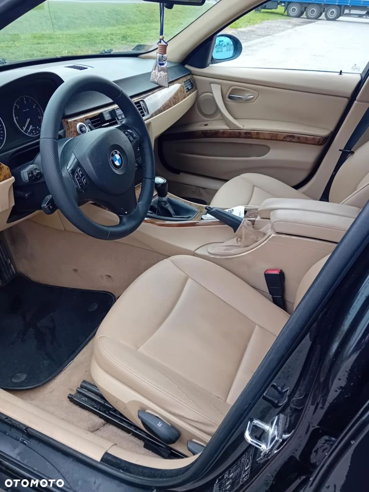 BMW Seria 3 320d - 11