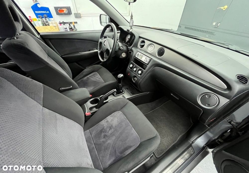 Mitsubishi Outlander - 23