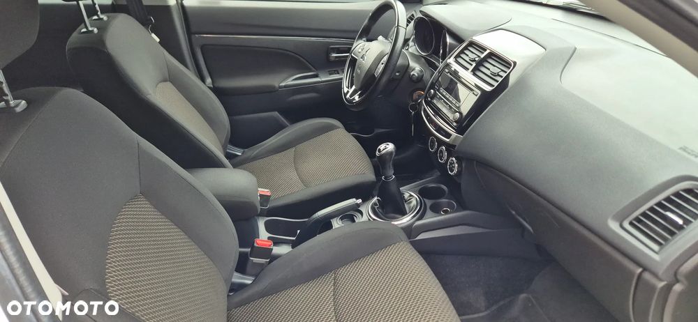 Mitsubishi ASX 1.6 Instyle - 25