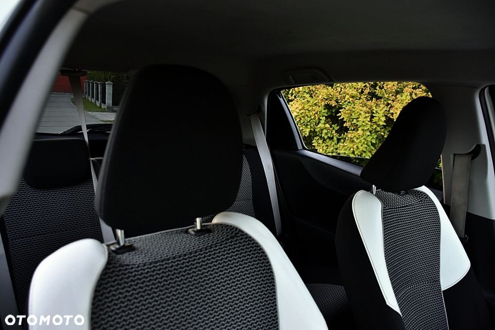 Toyota Yaris 1.33 VVT-i Edition - 29