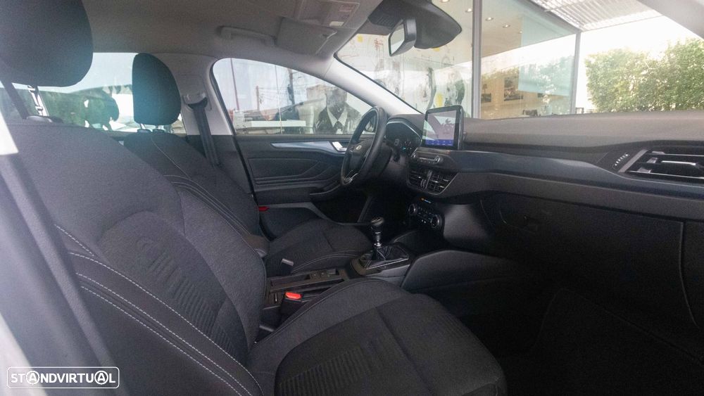 Ford Focus SW 1.5 TDCi EcoBlue Active - 11
