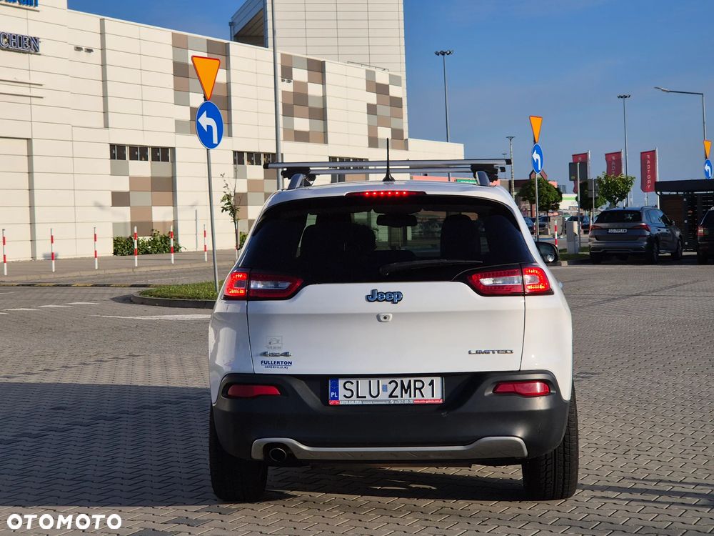 Jeep Cherokee - 8