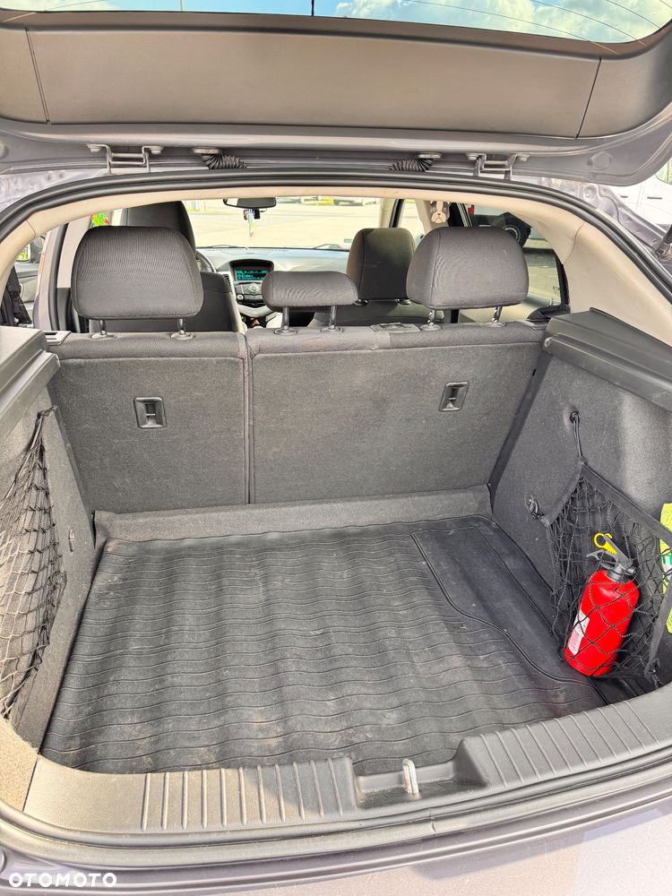 Chevrolet Cruze - 11