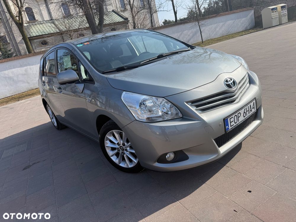 Toyota Verso 2.0 D-4D Travel - 1