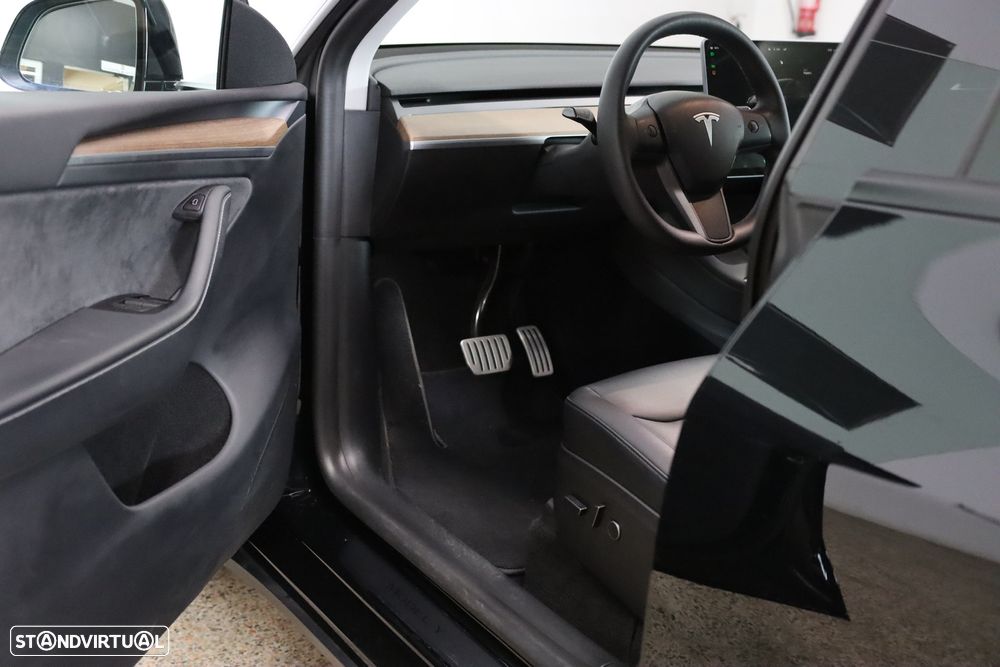 Tesla Model Y Performance Tração Integral - 25