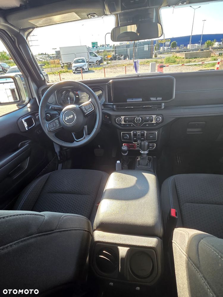 Jeep Wrangler - 14