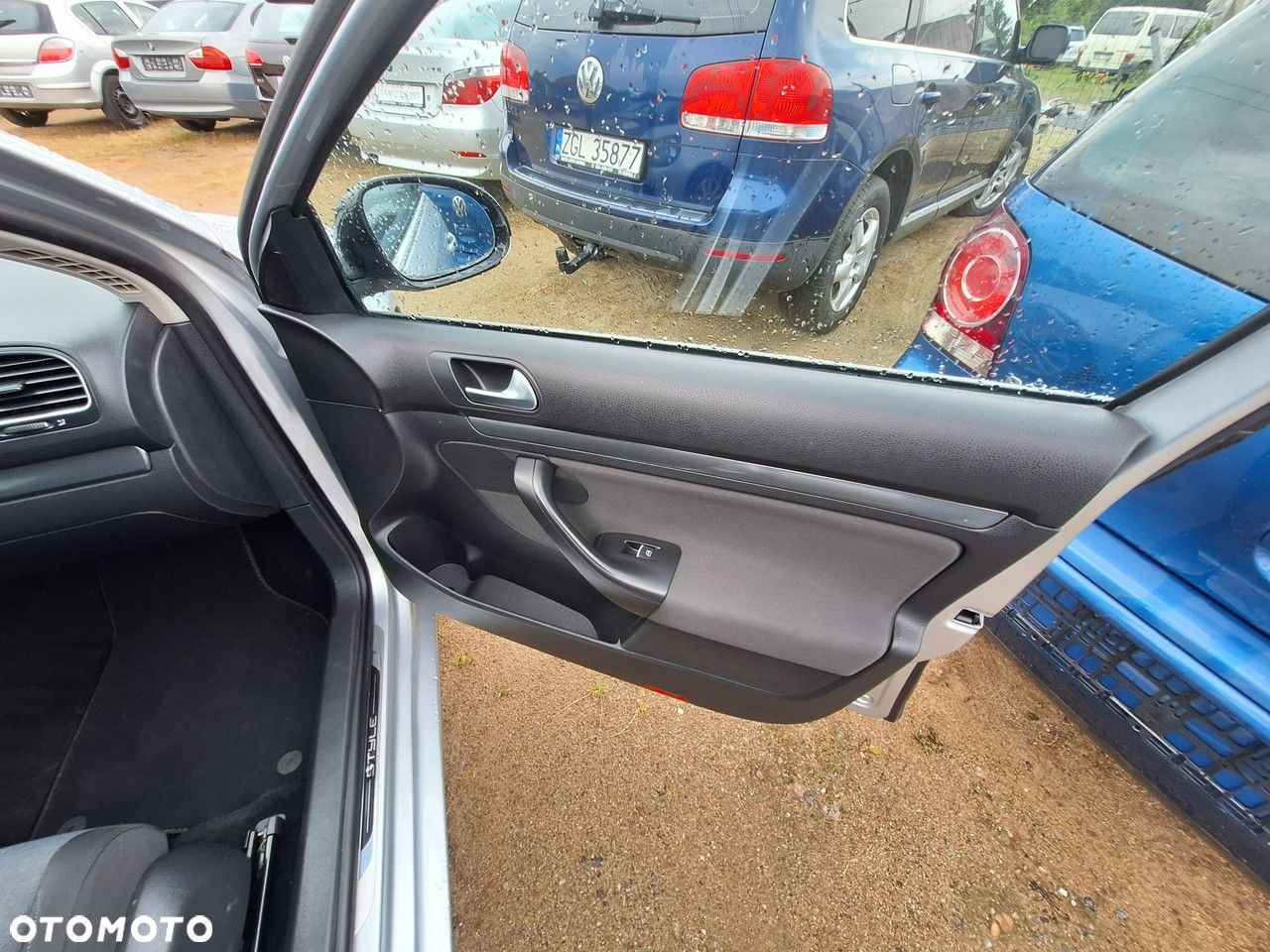Volkswagen Golf 1.6 TDI DPF Style - 27