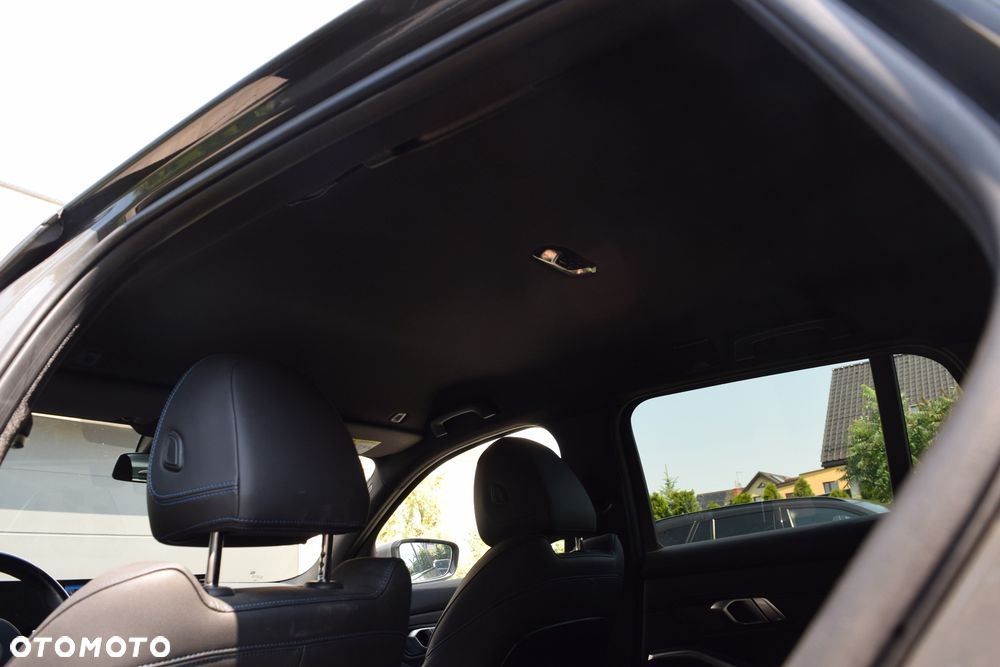 BMW Seria 3 320d xDrive M Sport sport - 26