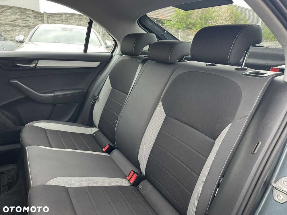 Skoda RAPID Spb 1.0 TSI Ambition - 11