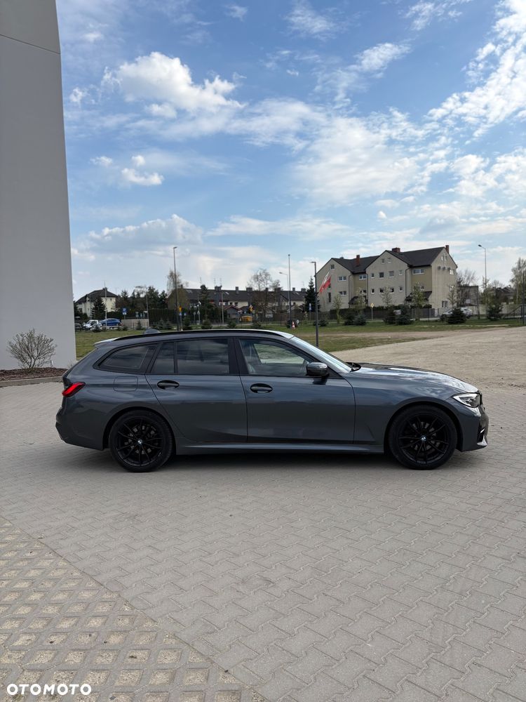 BMW Seria 3 318d mHEV M Sport - 4