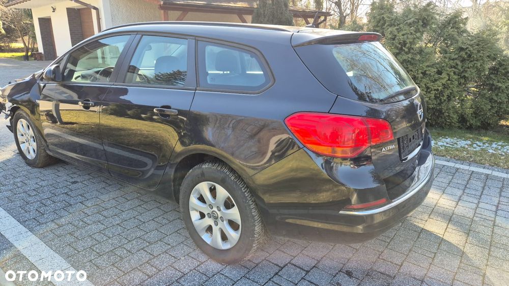 Opel Astra 1.6 D (CDTI DPF ecoFLEX) Start/Stop Edition - 4