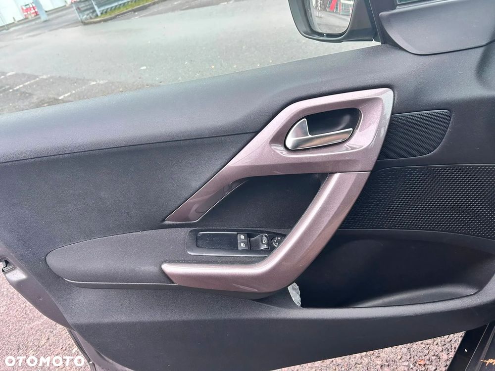 Peugeot 2008 1.6 VTi Allure - 7
