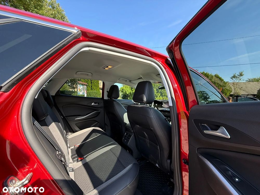 Opel Grandland X 1.2 T GPF Design&Tech S&S - 29