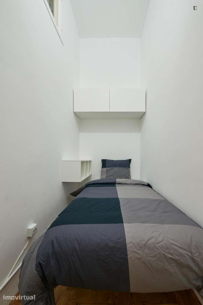 Quarto - localizado em Marquês de Pombal Lisbon - Grande imagem: 4/12