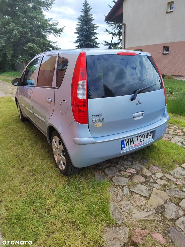 Mitsubishi Colt 1.5 Invite - 22