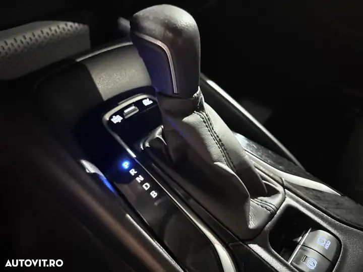 Toyota Corolla 1.8 HSD Dynamic - 7