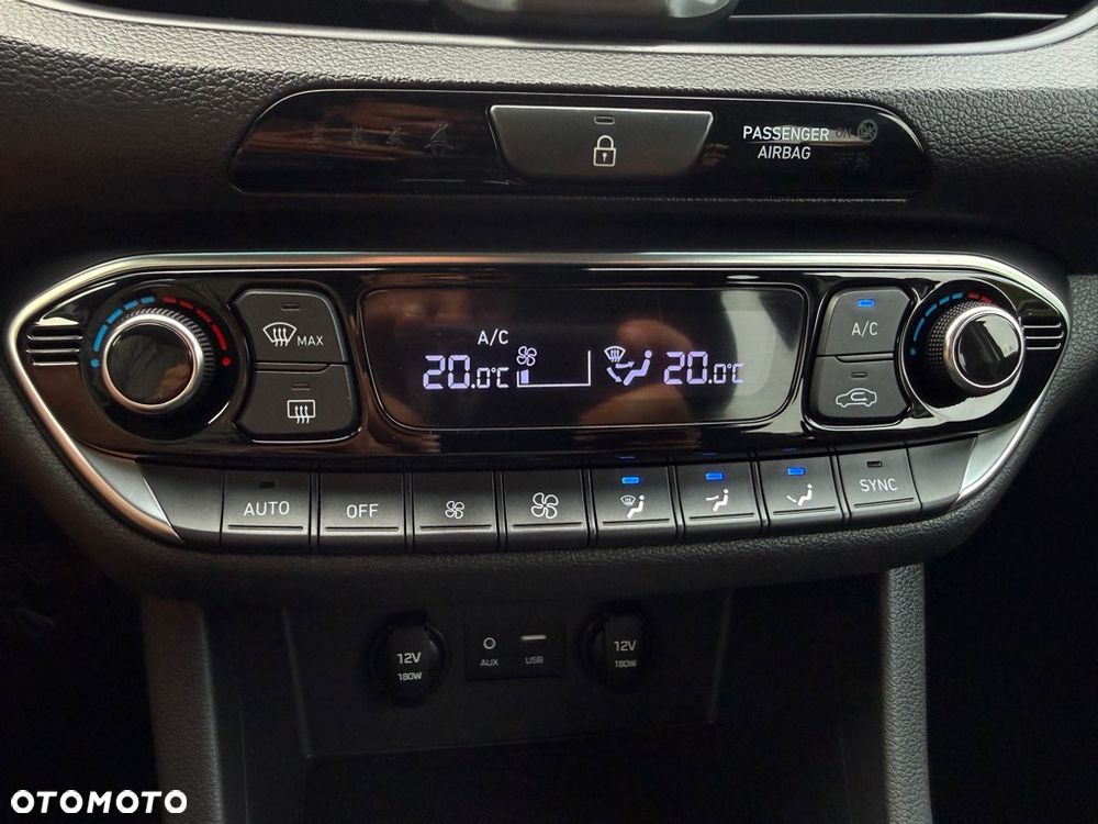 Hyundai i30 1.4 Premium - 25