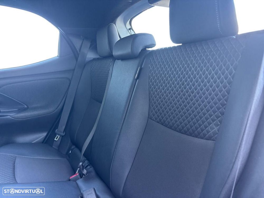 Toyota Yaris 1.5 VVT-i Square Collection - 12