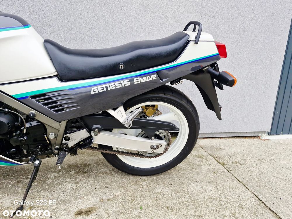 Yamaha FZ - 9