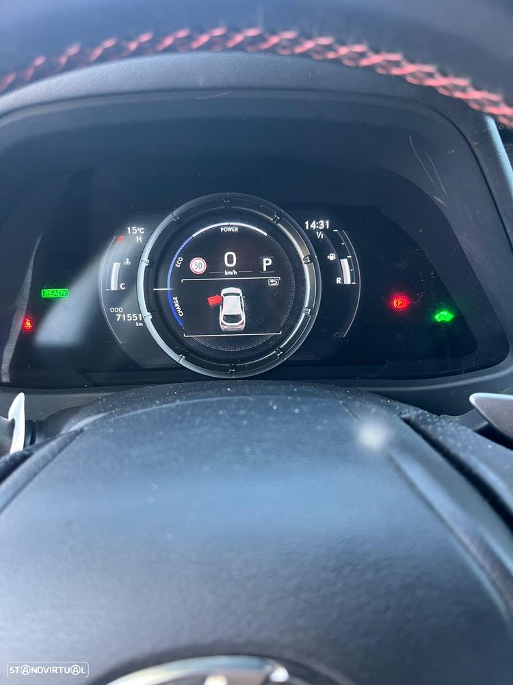 Lexus UX 250h F Sport - 6