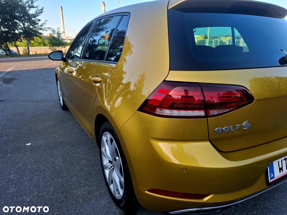 Volkswagen Golf - 10