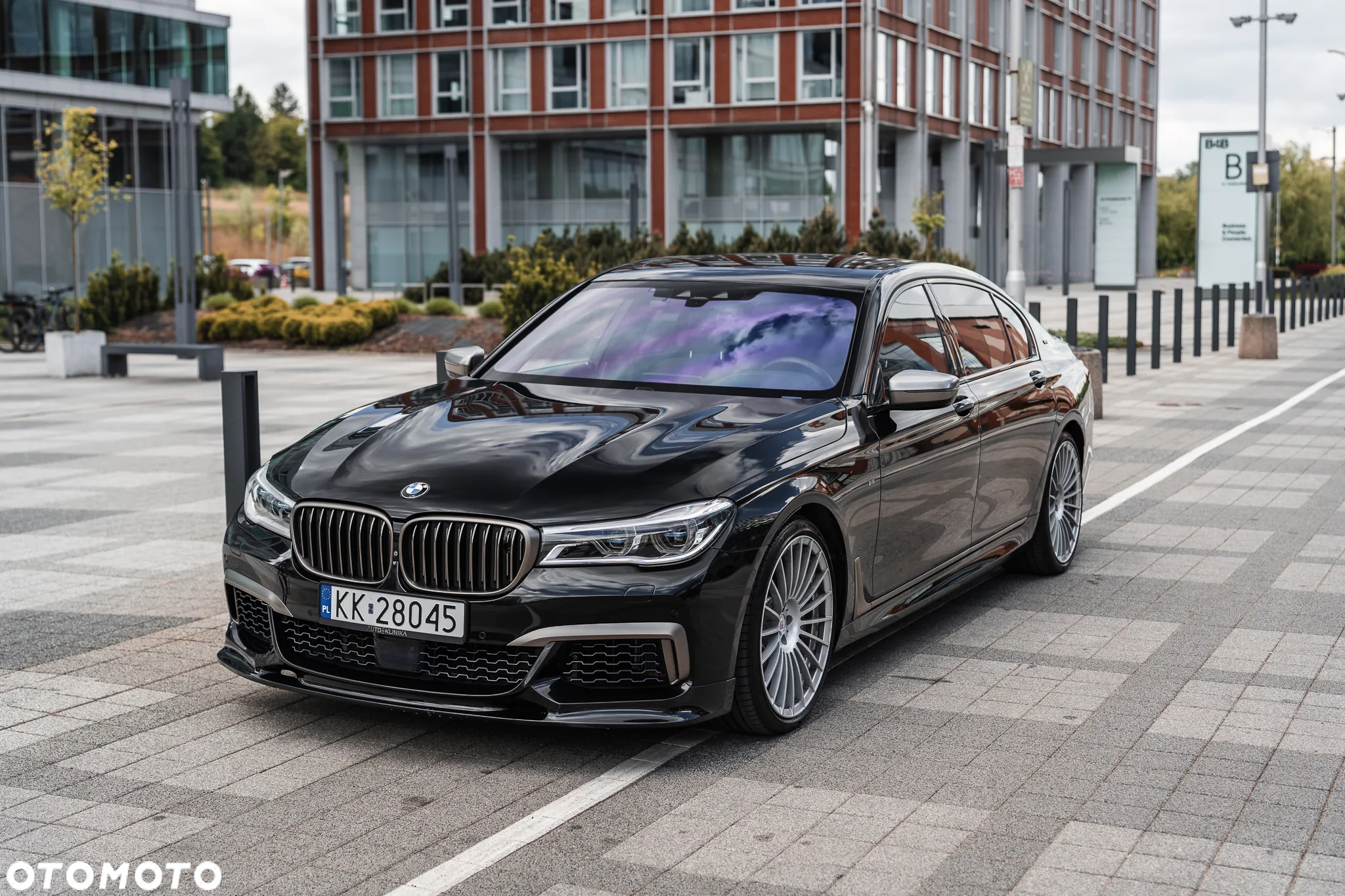 BMW Seria 7 M760Li xDrive - 2