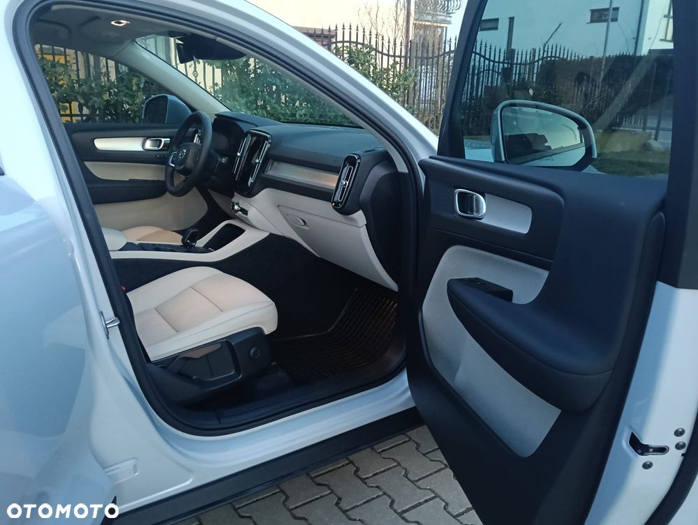 Volvo XC 40 T5 AWD Geartronic Momentum - 11