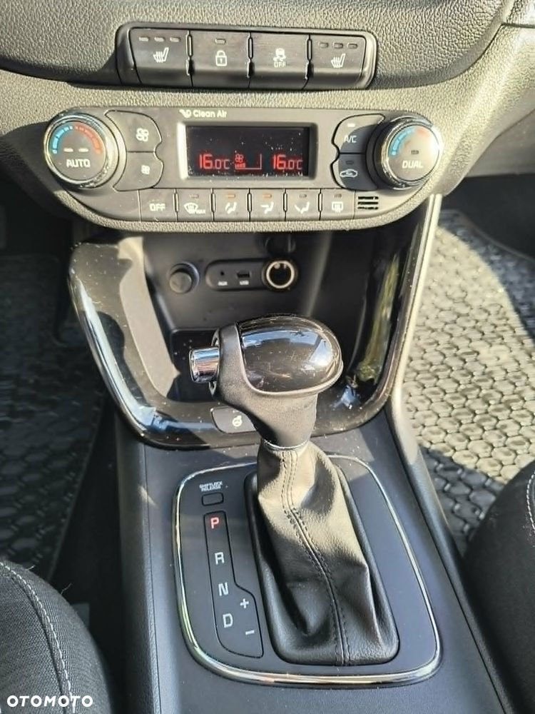 Kia Ceed 1.6 GDI L DCT - 18
