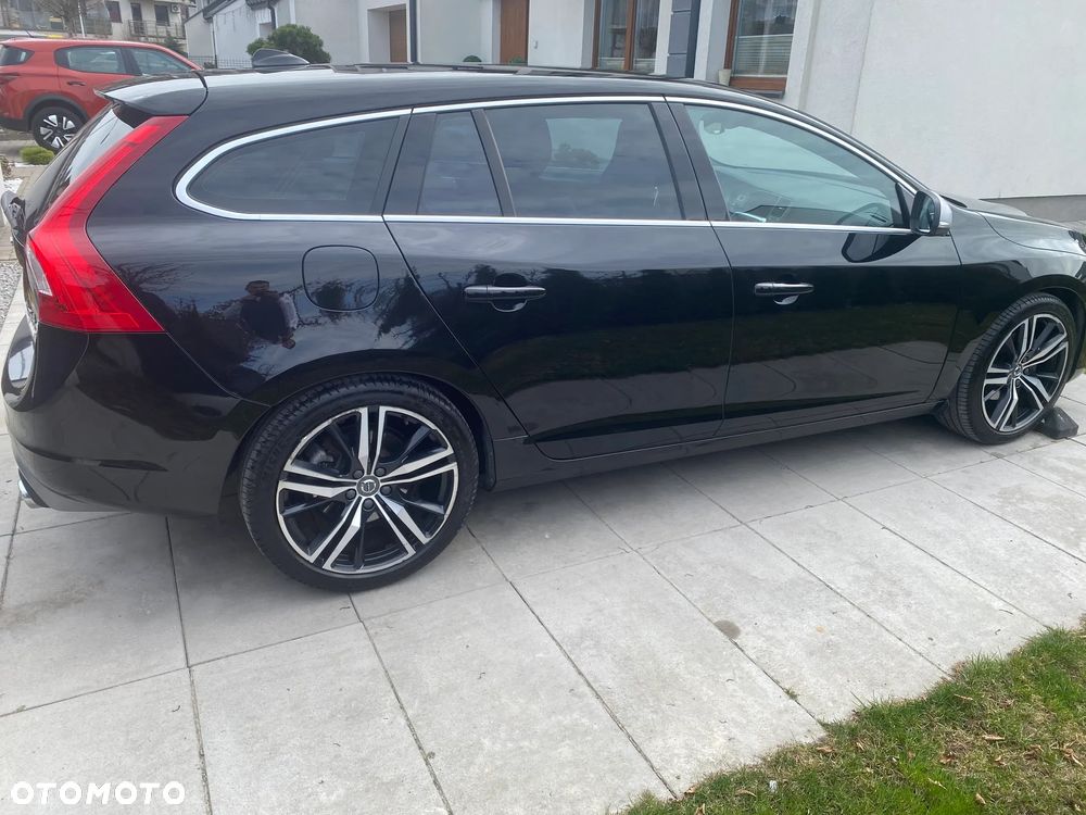 Volvo V60 D4 Drive-E R-Design Momentum - 8
