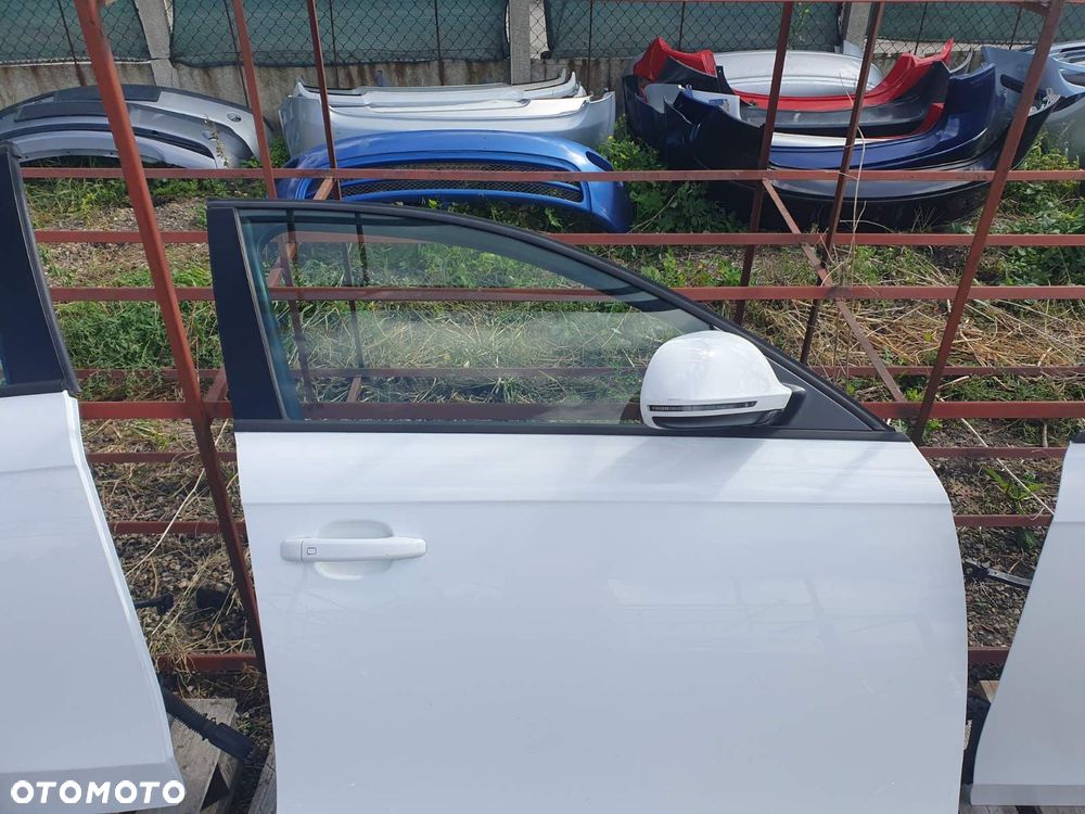 Drzwi TYŁ L/P TYŁ AUDI A4 B8 SEDAN KOD LAKIERU LY9C - 7