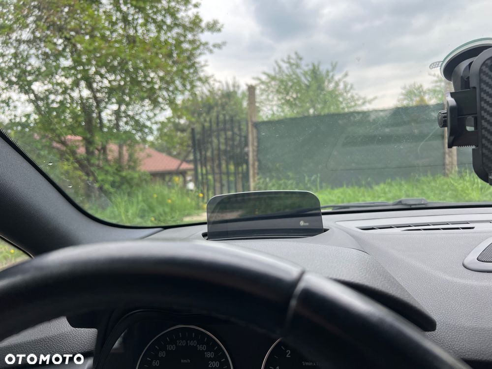 BMW Seria 2 218i Sport Line - 7