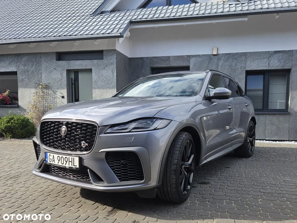 Jaguar F-Pace - 8