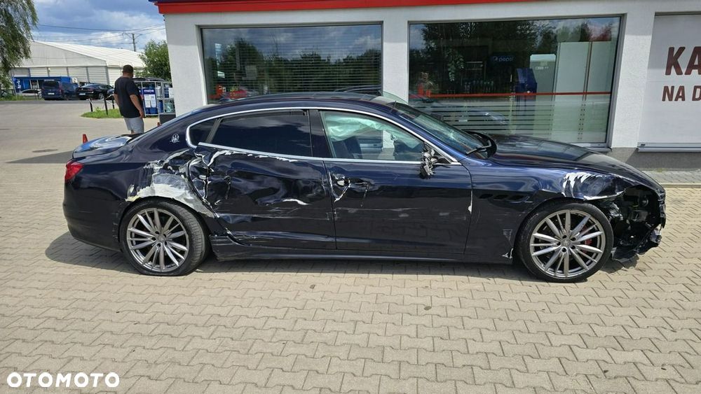 Maserati Quattroporte - 10