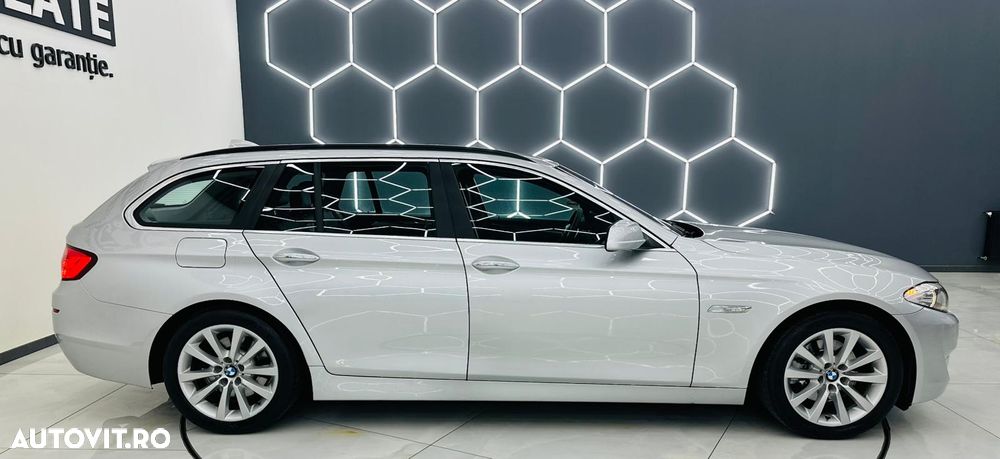 BMW Seria 5 520d Aut. Modern Line - 34