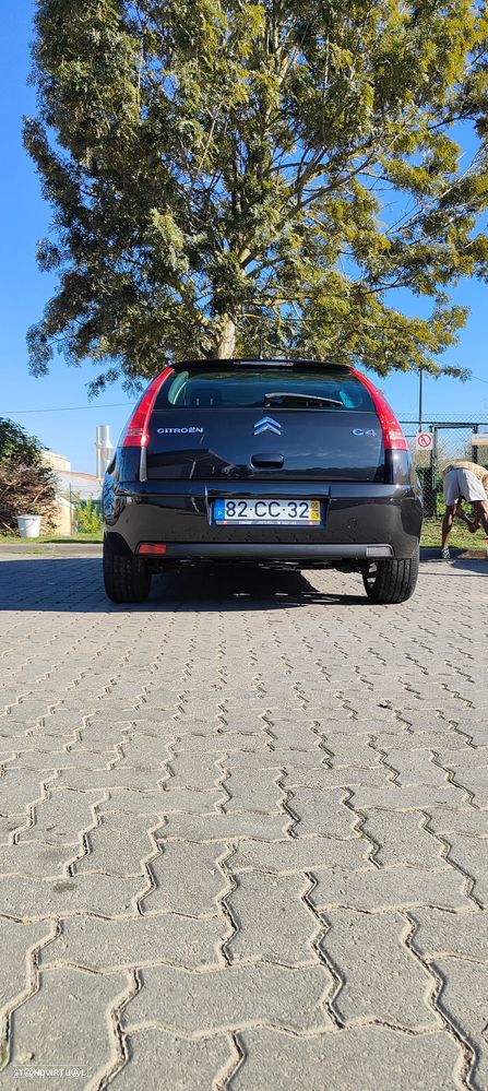 Citroën C4 1.6 HDi 110 Exclusive - 17